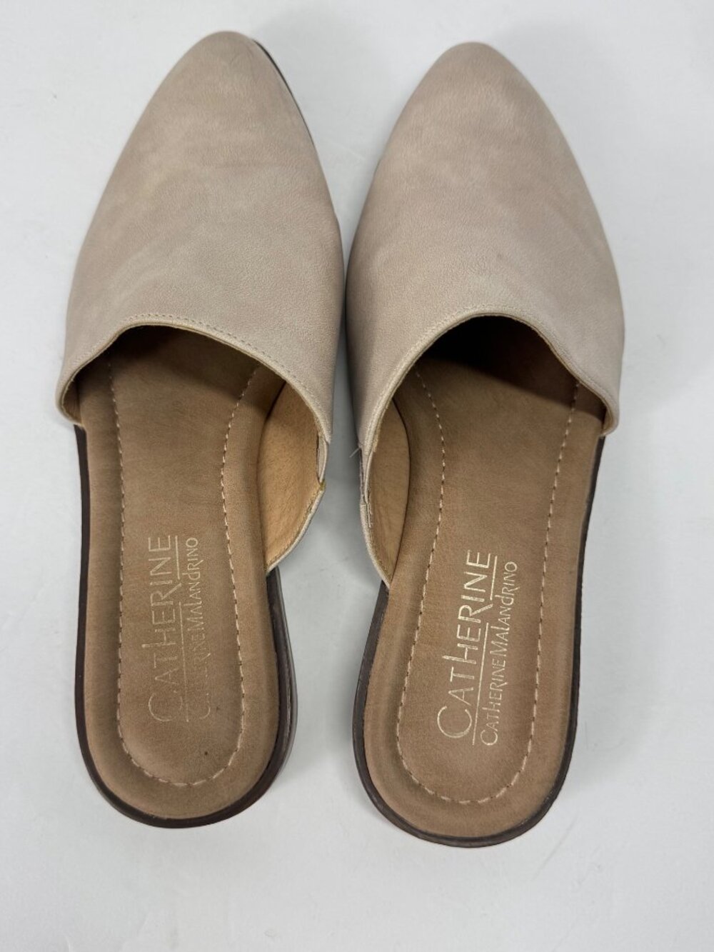 Catherine Malandrino Danielle Mules Size 8 Beige Flats Almond Toe Slip On - Picture 5 of 11